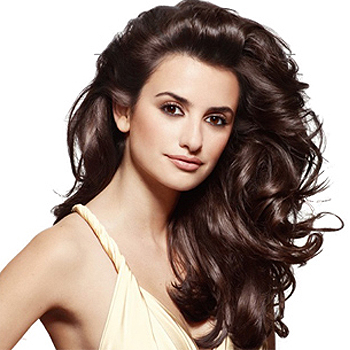 penelope in another loreal ad with fake hair we wonder 1 - Banho de Brilho com Richesse Clear