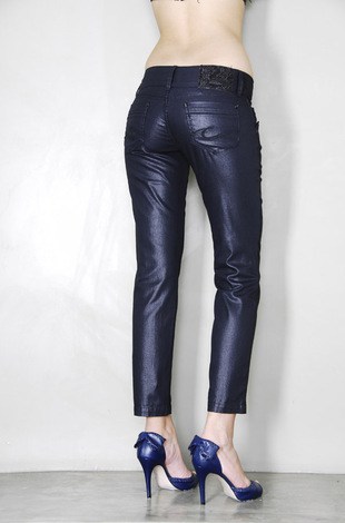 jeans resinado feminino