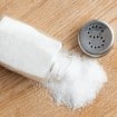 sal 105x105 - Alimentos que eliminam o sal do corpo e diminuem a retenção