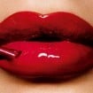 Boca vermelha 105x105 - Aposte nos lábios vermelhos estilo vinil