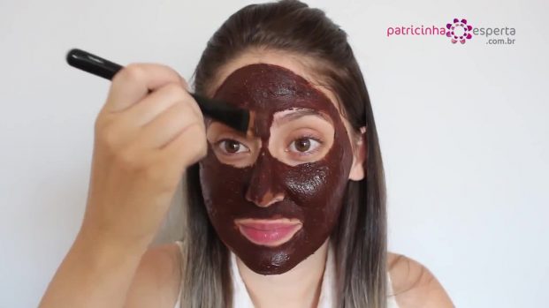 Máscara Caseira Facial de chocolate