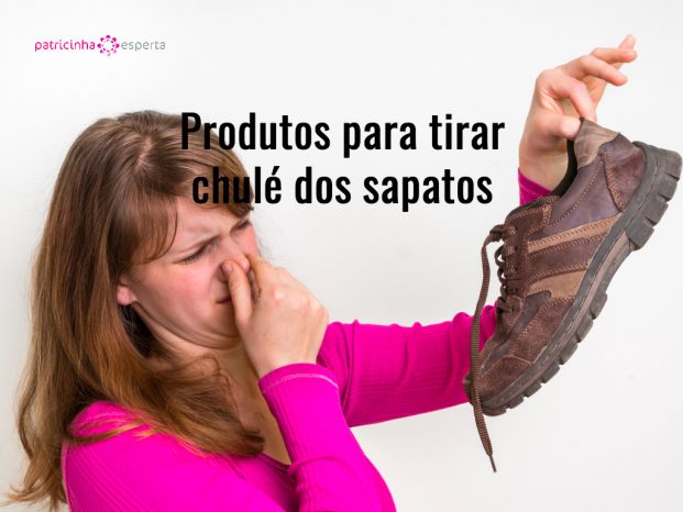 woman with stinky shoe of her husband picture id666943362 621x466 - Como Tirar Chulé Dos Sapatos