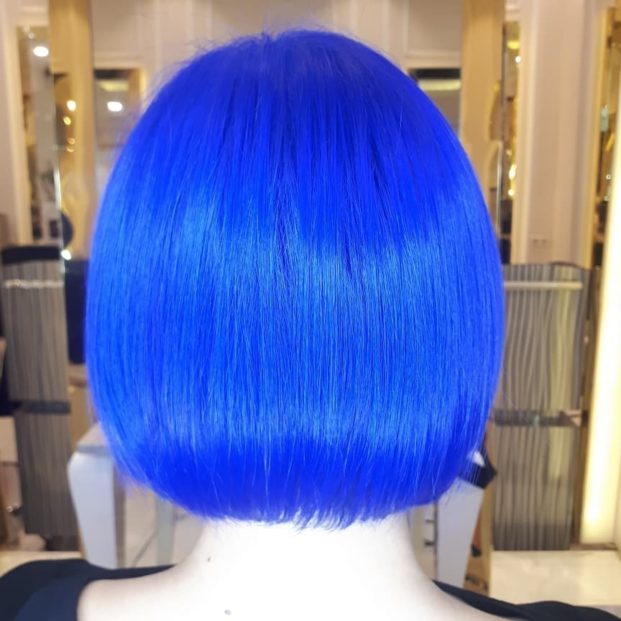 cabelo azul escuro