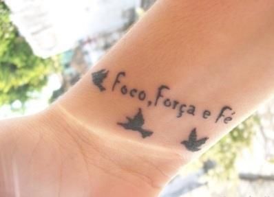 Tatuagem Fé: 120 tatuagens lindas para inspirar sua fé!
